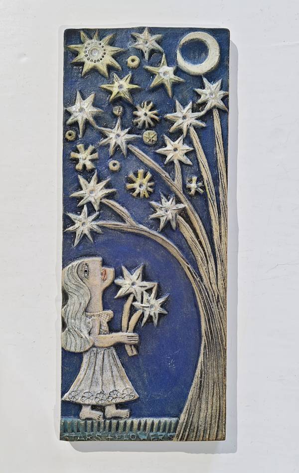 - a Ceramic by Hilke MacIntyre, measuring 25 x 10 cm (H x W) £110